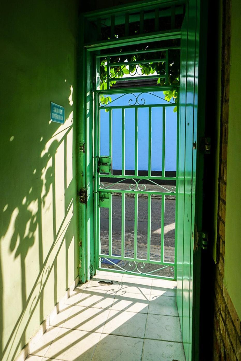 ホテル La Casa De Adry カリ エクステリア 写真
