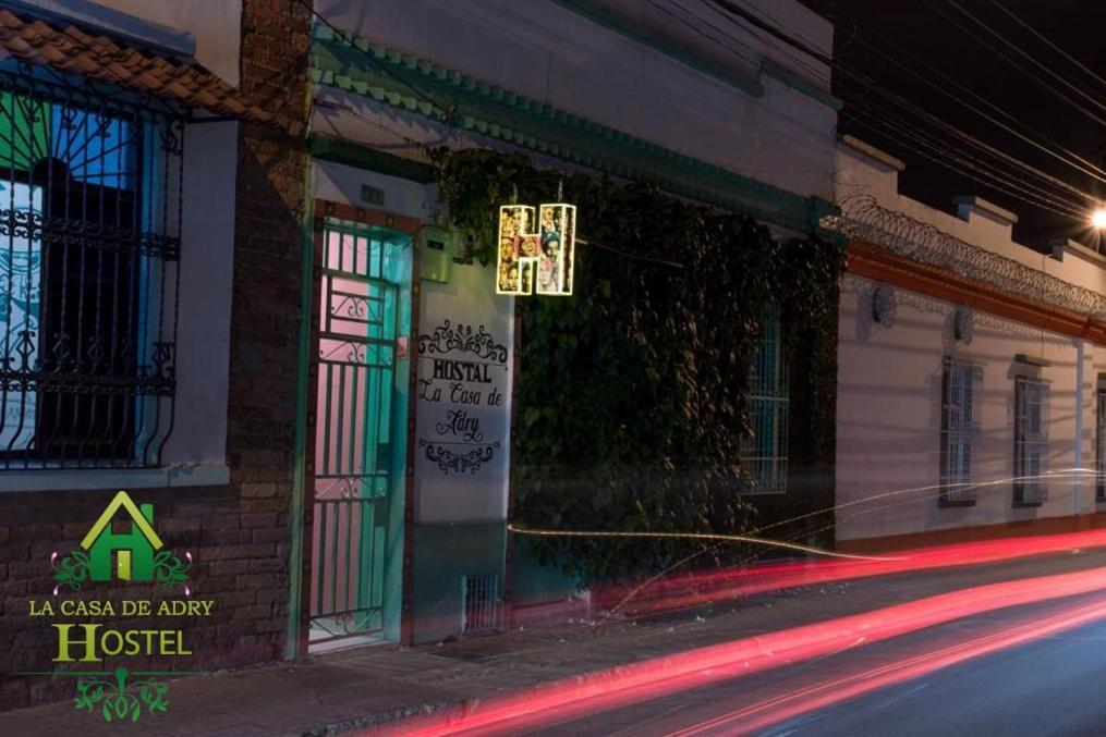 ホテル La Casa De Adry カリ エクステリア 写真